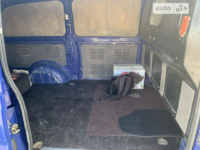 Синий Мерседес Вито, объемом двигателя 2.2 л и пробегом 328 тыс. км за 6500 $, фото 5 на Automoto.ua