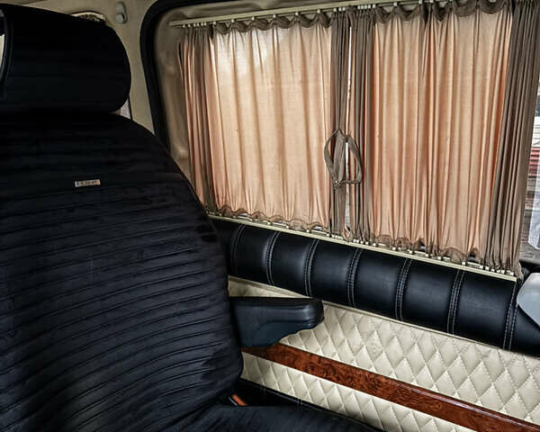 Синий Мерседес Вито, объемом двигателя 2.15 л и пробегом 367 тыс. км за 13000 $, фото 29 на Automoto.ua