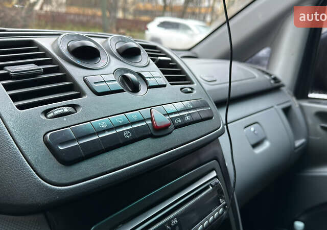 Синий Мерседес Вито, объемом двигателя 2.15 л и пробегом 362 тыс. км за 8299 $, фото 8 на Automoto.ua