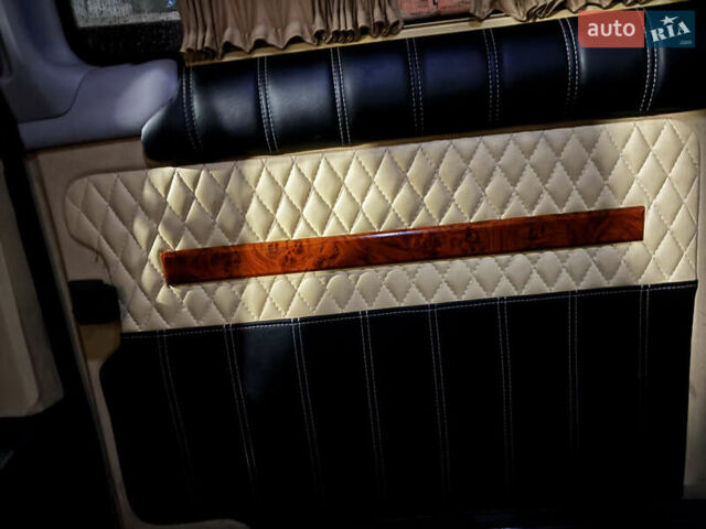 Синий Мерседес Вито, объемом двигателя 2.15 л и пробегом 367 тыс. км за 13000 $, фото 10 на Automoto.ua