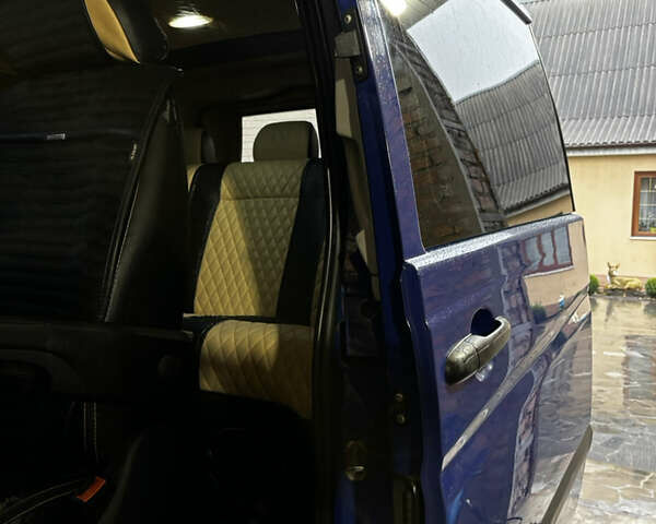 Синий Мерседес Вито, объемом двигателя 2.15 л и пробегом 367 тыс. км за 13000 $, фото 8 на Automoto.ua