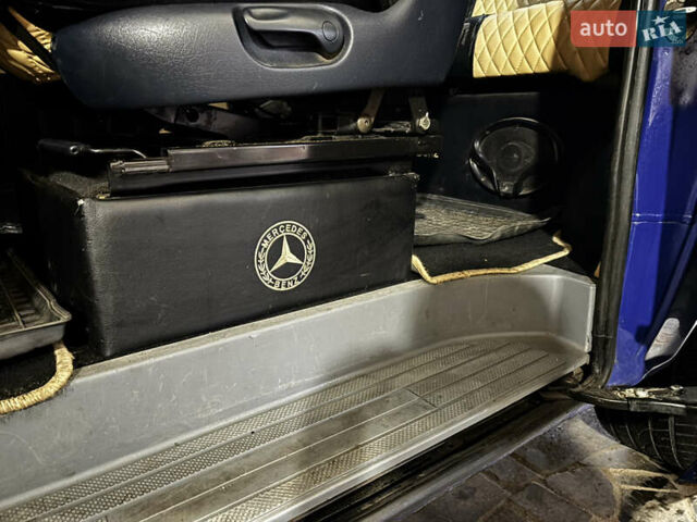Синий Мерседес Вито, объемом двигателя 2.15 л и пробегом 367 тыс. км за 13000 $, фото 7 на Automoto.ua