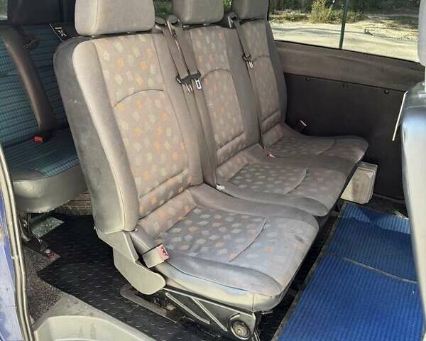 Синий Мерседес Вито, объемом двигателя 2.1 л и пробегом 317 тыс. км за 8100 $, фото 1 на Automoto.ua