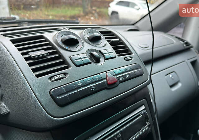 Синий Мерседес Вито, объемом двигателя 2.15 л и пробегом 362 тыс. км за 8299 $, фото 9 на Automoto.ua