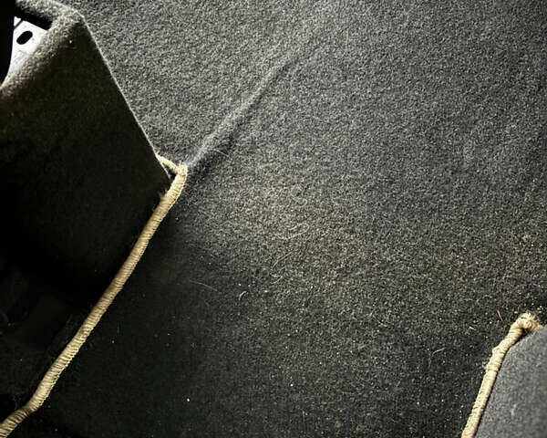 Синий Мерседес Вито, объемом двигателя 2.15 л и пробегом 367 тыс. км за 13000 $, фото 21 на Automoto.ua