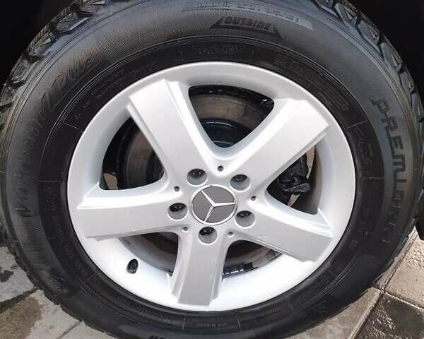 Синий Мерседес Вито, объемом двигателя 2.1 л и пробегом 285 тыс. км за 6500 $, фото 4 на Automoto.ua