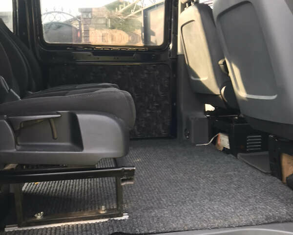 Синий Мерседес Вито, объемом двигателя 2.15 л и пробегом 400 тыс. км за 7800 $, фото 9 на Automoto.ua