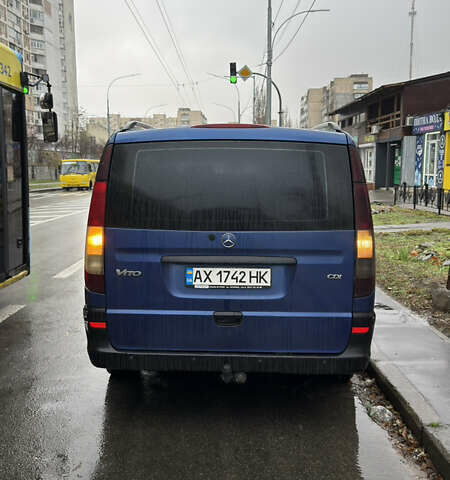 Синий Мерседес Вито, объемом двигателя 2.15 л и пробегом 362 тыс. км за 8299 $, фото 2 на Automoto.ua