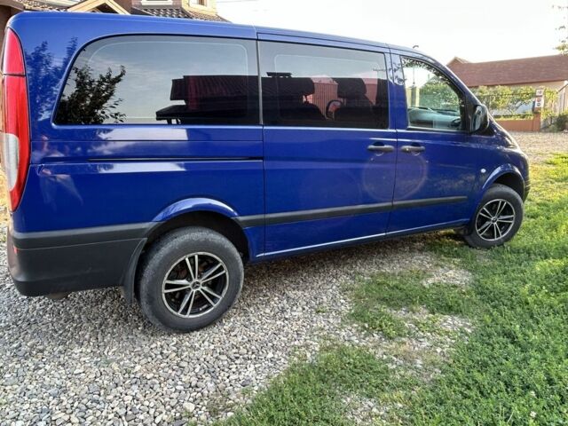 Синий Мерседес Вито, объемом двигателя 2.2 л и пробегом 230 тыс. км за 11400 $, фото 2 на Automoto.ua