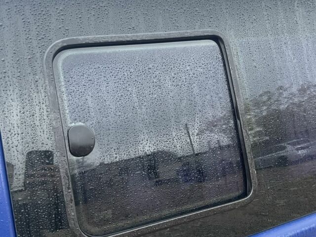 Синий Мерседес Вито, объемом двигателя 0 л и пробегом 390 тыс. км за 7999 $, фото 6 на Automoto.ua