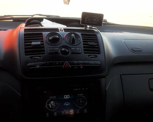 Синий Мерседес Вито, объемом двигателя 2.1 л и пробегом 338 тыс. км за 8300 $, фото 17 на Automoto.ua