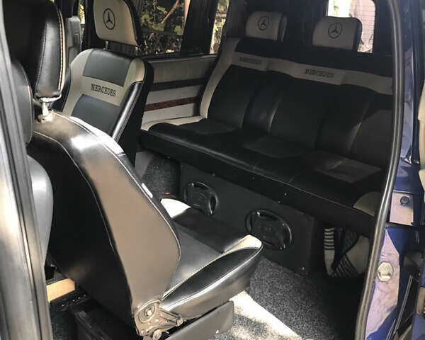 Синий Мерседес Вито, объемом двигателя 2.15 л и пробегом 221 тыс. км за 10000 $, фото 8 на Automoto.ua