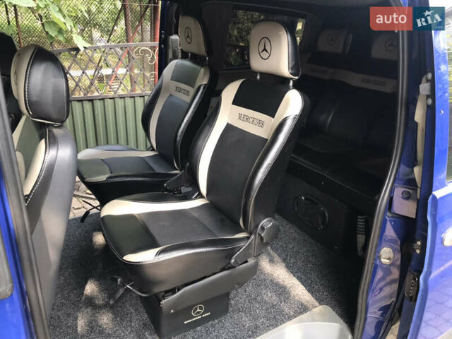 Синий Мерседес Вито, объемом двигателя 2.15 л и пробегом 221 тыс. км за 10000 $, фото 6 на Automoto.ua