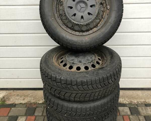 Синий Мерседес Вито, объемом двигателя 2.15 л и пробегом 414 тыс. км за 10500 $, фото 17 на Automoto.ua