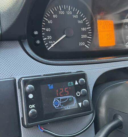 Синий Мерседес Вито, объемом двигателя 2.15 л и пробегом 281 тыс. км за 14999 $, фото 10 на Automoto.ua