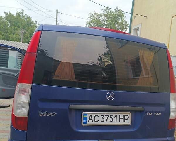 Синий Мерседес Вито, объемом двигателя 2.15 л и пробегом 295 тыс. км за 8900 $, фото 3 на Automoto.ua