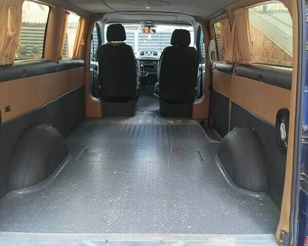 Синий Мерседес Вито, объемом двигателя 2.15 л и пробегом 295 тыс. км за 8900 $, фото 12 на Automoto.ua