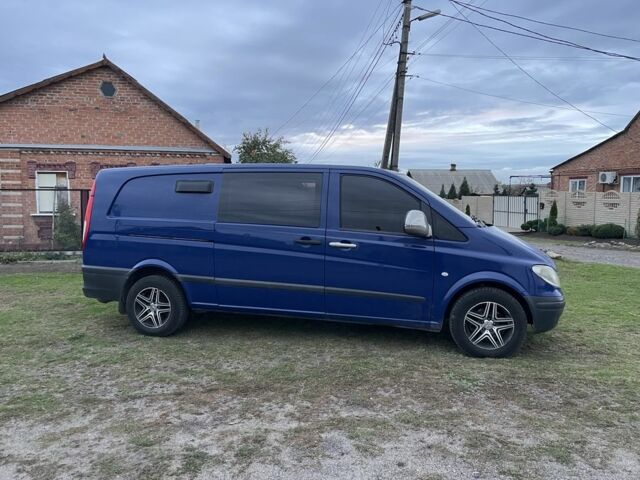 Синий Мерседес Вито, объемом двигателя 2.1 л и пробегом 390 тыс. км за 8900 $, фото 5 на Automoto.ua