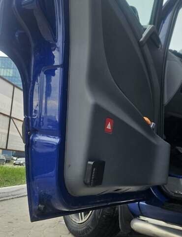 Синий Мерседес Вито, объемом двигателя 2.15 л и пробегом 404 тыс. км за 9999 $, фото 30 на Automoto.ua