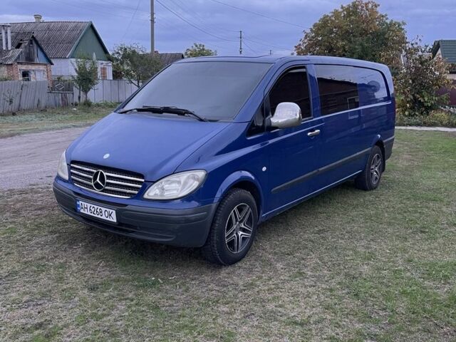 Синий Мерседес Вито, объемом двигателя 2.1 л и пробегом 390 тыс. км за 8900 $, фото 2 на Automoto.ua