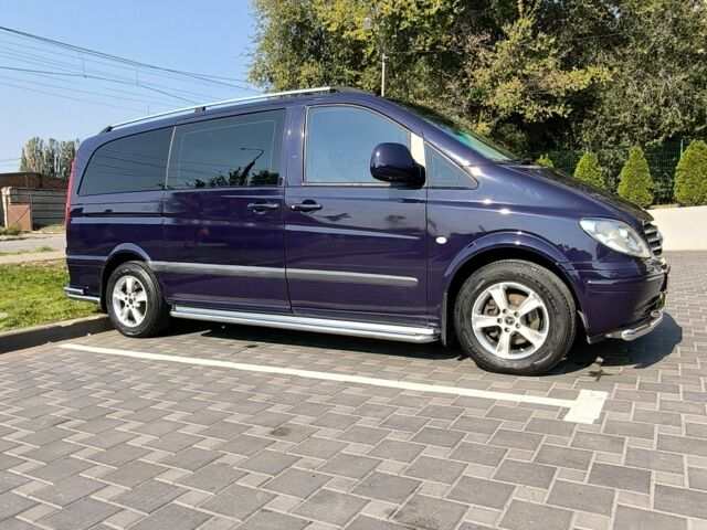 Синий Мерседес Вито, объемом двигателя 2.1 л и пробегом 302 тыс. км за 11800 $, фото 4 на Automoto.ua