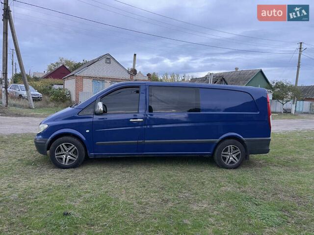 Синий Мерседес Вито, объемом двигателя 2.15 л и пробегом 390 тыс. км за 8900 $, фото 4 на Automoto.ua