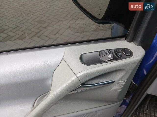 Синій Мерседес Віто, об'ємом двигуна 2.15 л та пробігом 345 тис. км за 10700 $, фото 19 на Automoto.ua