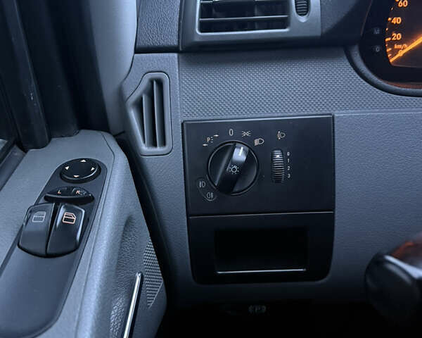 Синій Мерседес Віто, об'ємом двигуна 2.15 л та пробігом 221 тис. км за 11600 $, фото 19 на Automoto.ua