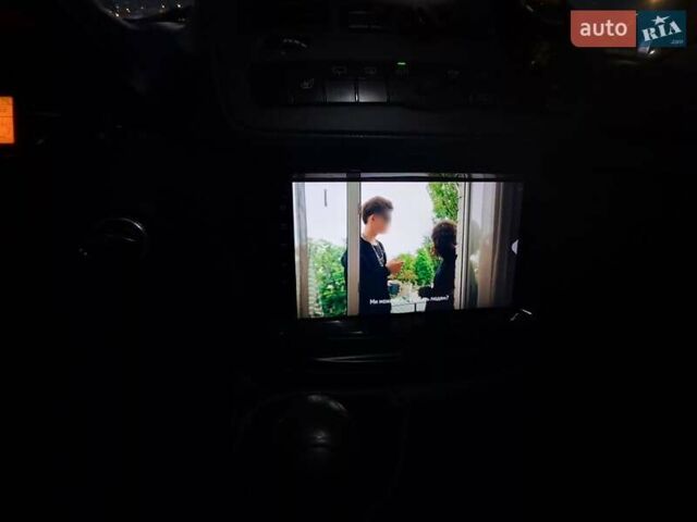 Синий Мерседес Вито, объемом двигателя 2.14 л и пробегом 285 тыс. км за 12000 $, фото 4 на Automoto.ua