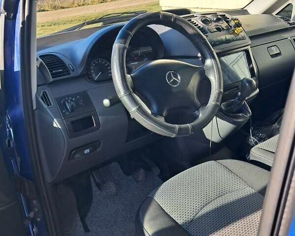 Синий Мерседес Вито, объемом двигателя 2.14 л и пробегом 285 тыс. км за 12000 $, фото 24 на Automoto.ua