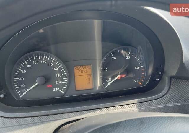 Синий Мерседес Вито, объемом двигателя 2.14 л и пробегом 466 тыс. км за 10900 $, фото 2 на Automoto.ua