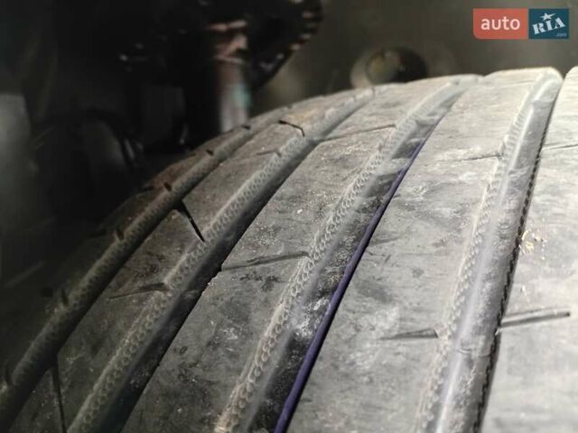 Синий Мерседес Вито, объемом двигателя 2.14 л и пробегом 395 тыс. км за 14500 $, фото 6 на Automoto.ua