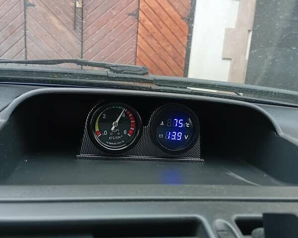 Синий Мерседес Вито, объемом двигателя 2.14 л и пробегом 395 тыс. км за 14500 $, фото 15 на Automoto.ua