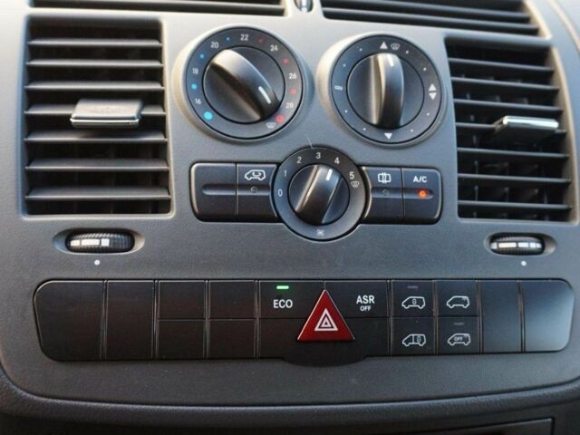 Синій Мерседес Віто, об'ємом двигуна 2.2 л та пробігом 145 тис. км за 8600 $, фото 11 на Automoto.ua