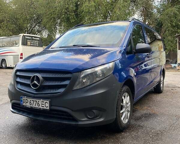 Синий Мерседес Вито, объемом двигателя 2.2 л и пробегом 210 тыс. км за 16700 $, фото 4 на Automoto.ua