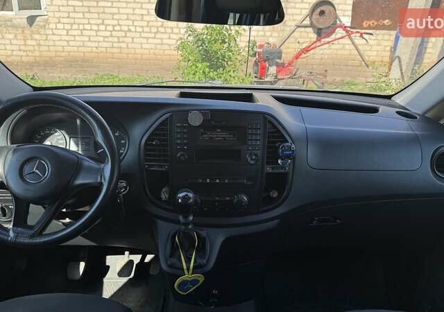 Синій Мерседес Віто, об'ємом двигуна 2.14 л та пробігом 170 тис. км за 20000 $, фото 6 на Automoto.ua