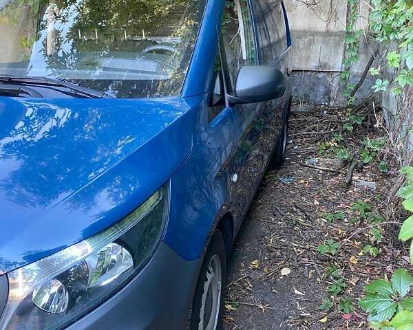 Синий Мерседес Вито, объемом двигателя 1.6 л и пробегом 230 тыс. км за 15500 $, фото 1 на Automoto.ua