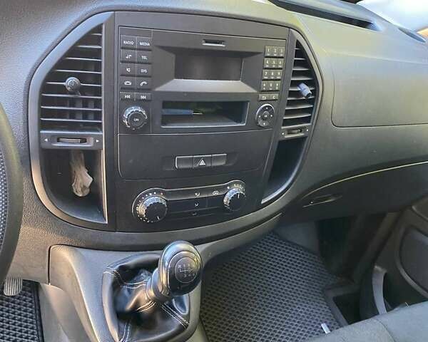 Синий Мерседес Вито, объемом двигателя 1.6 л и пробегом 230 тыс. км за 15500 $, фото 20 на Automoto.ua