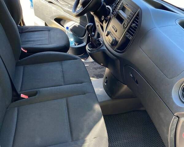 Синий Мерседес Вито, объемом двигателя 1.6 л и пробегом 230 тыс. км за 15500 $, фото 13 на Automoto.ua