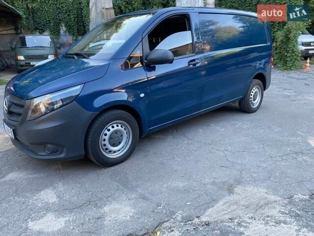 Синий Мерседес Вито, объемом двигателя 1.6 л и пробегом 230 тыс. км за 15500 $, фото 3 на Automoto.ua