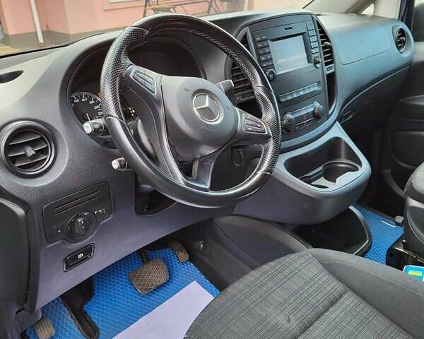 Синій Мерседес Віто, об'ємом двигуна 2.1 л та пробігом 260 тис. км за 19900 $, фото 6 на Automoto.ua