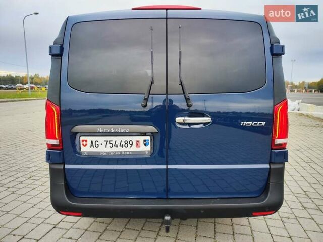Синій Мерседес Віто, об'ємом двигуна 2.2 л та пробігом 200 тис. км за 33888 $, фото 21 на Automoto.ua