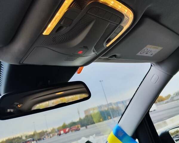 Синій Мерседес Віто, об'ємом двигуна 2.2 л та пробігом 200 тис. км за 33888 $, фото 48 на Automoto.ua