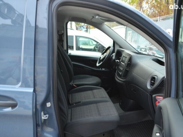 Синий Мерседес Вито, объемом двигателя 0 л и пробегом 38 тыс. км за 15000 $, фото 13 на Automoto.ua