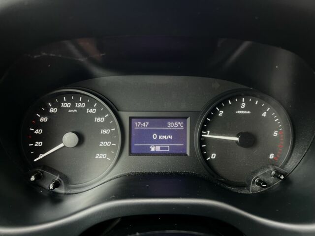 Синий Мерседес Вито, объемом двигателя 1.8 л и пробегом 195 тыс. км за 19900 $, фото 14 на Automoto.ua