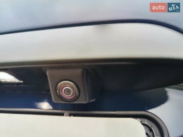 Синій Мерседес Віто, об'ємом двигуна 2.2 л та пробігом 200 тис. км за 33888 $, фото 15 на Automoto.ua