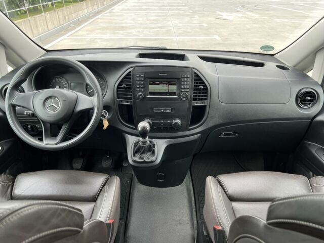 Синий Мерседес Вито, объемом двигателя 1.8 л и пробегом 195 тыс. км за 19900 $, фото 12 на Automoto.ua