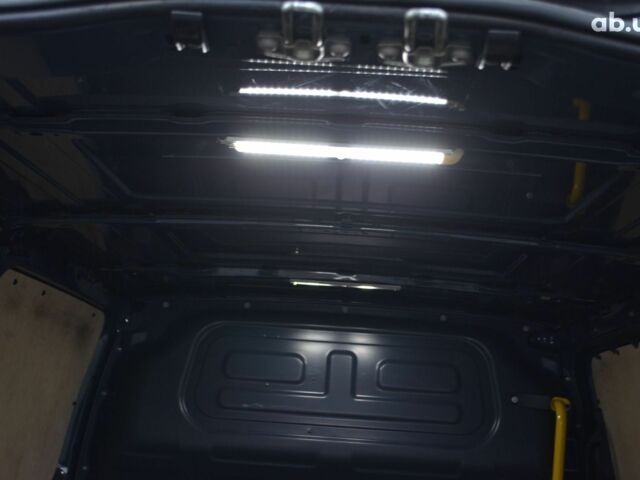 Синий Мерседес Вито, объемом двигателя 0 л и пробегом 38 тыс. км за 15000 $, фото 11 на Automoto.ua