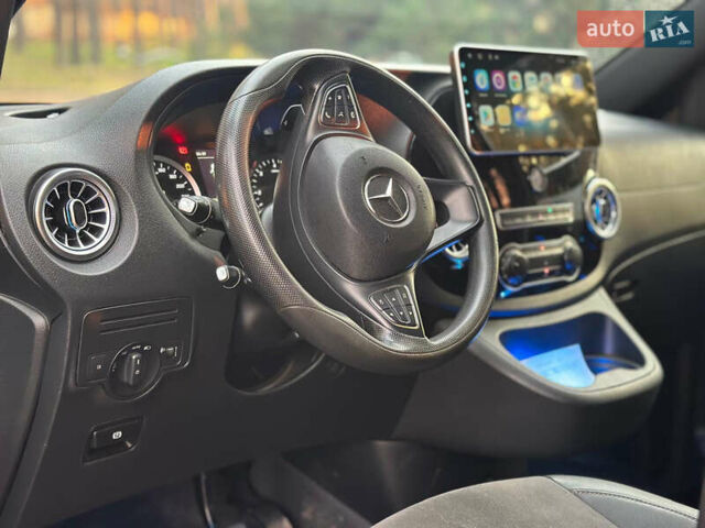 Синий Мерседес Вито, объемом двигателя 2.14 л и пробегом 156 тыс. км за 29500 $, фото 15 на Automoto.ua