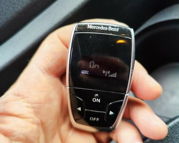 Синій Мерседес Віто, об'ємом двигуна 2.2 л та пробігом 200 тис. км за 33888 $, фото 53 на Automoto.ua